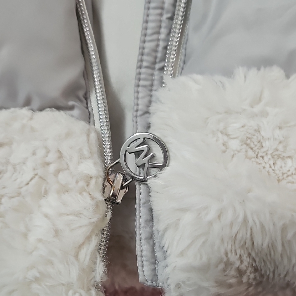 Michael Kors Gray Puffer Jacket with Cream Accents - Picture 5 of 11